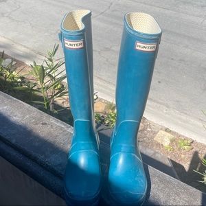 Hunter tall rain boots in blue SIZE 9 women